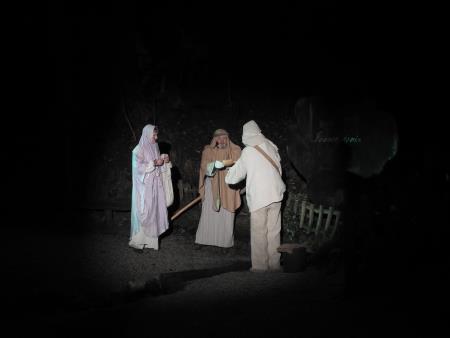 Utrinki iz 56. uprizoritve predstave Božična noč pri Ivanovem izviru na Razkrižju 13